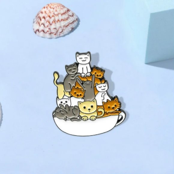 🍏50% OFF/3+...Cup of Kittens Pin - Picture 1 of 4